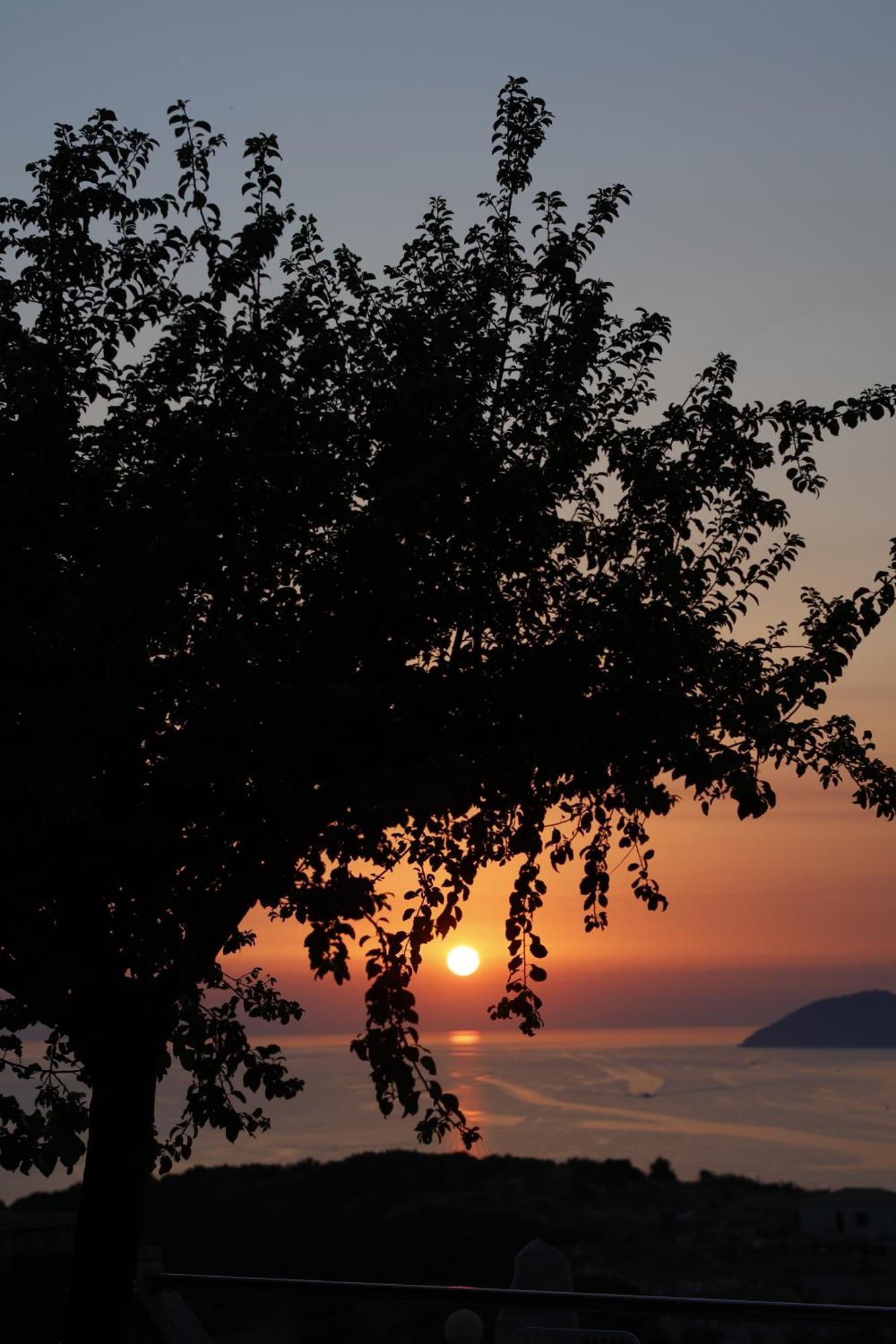 Sunset Serenity Himarë Exterior foto